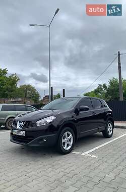 Внедорожник / Кроссовер Nissan Qashqai 2011 в 