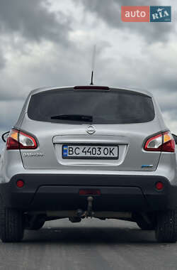 Позашляховик / Кросовер Nissan Qashqai 2010 в 