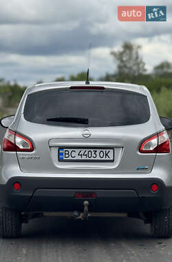 Позашляховик / Кросовер Nissan Qashqai 2010 в 