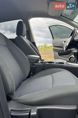 Позашляховик / Кросовер Nissan Qashqai 2010 в 