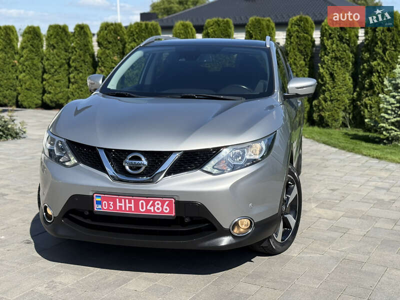 Позашляховик / Кросовер Nissan Qashqai 2016 в Рівному