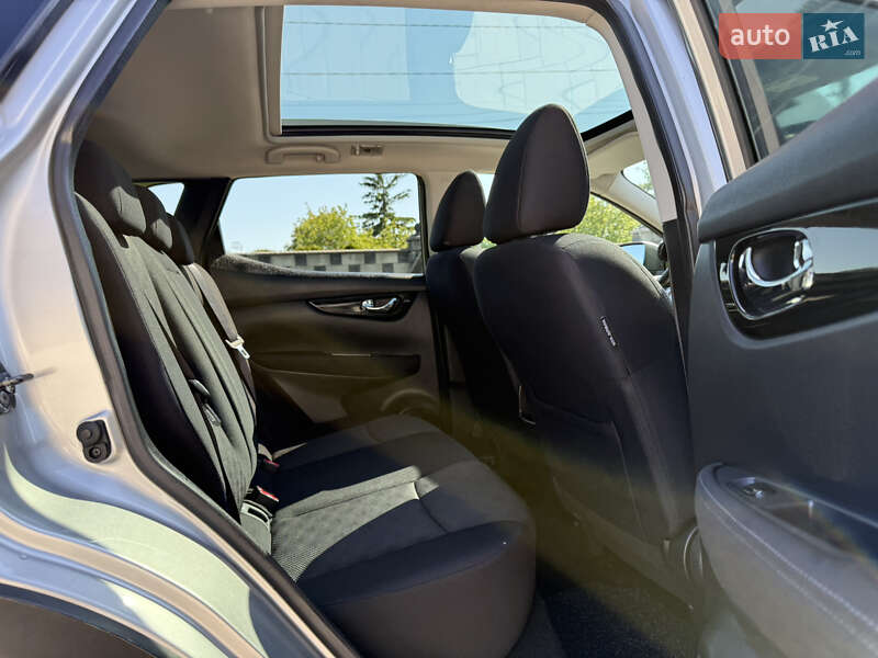 Позашляховик / Кросовер Nissan Qashqai 2016 в Рівному