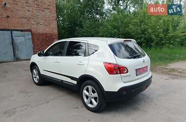 Позашляховик / Кросовер Nissan Qashqai 2009 в 