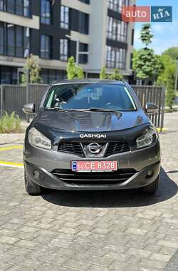 Позашляховик / Кросовер Nissan Qashqai 2012 в 
