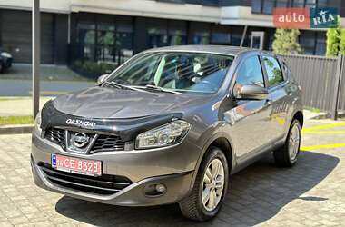 Позашляховик / Кросовер Nissan Qashqai 2012 в 