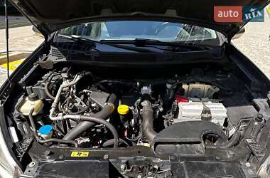 Позашляховик / Кросовер Nissan Qashqai 2012 в 