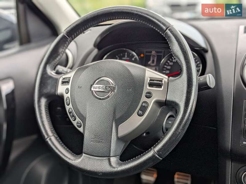 Позашляховик / Кросовер Nissan Qashqai 2013 в Києві