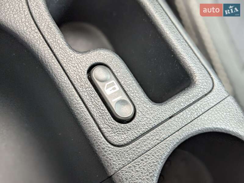 Позашляховик / Кросовер Nissan Qashqai 2013 в Києві