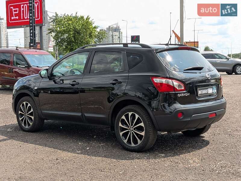 Позашляховик / Кросовер Nissan Qashqai 2013 в Києві