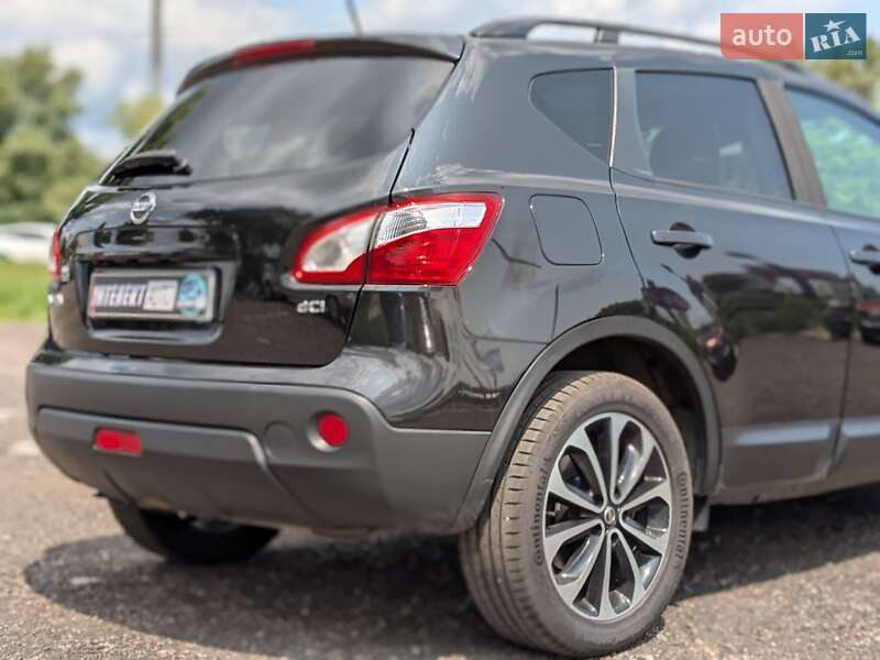 Позашляховик / Кросовер Nissan Qashqai 2013 в Києві