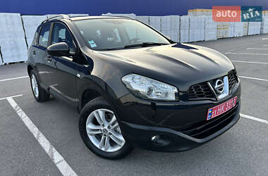 Позашляховик / Кросовер Nissan Qashqai 2013 в 