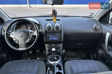 Позашляховик / Кросовер Nissan Qashqai 2013 в 