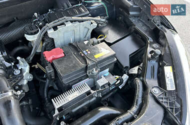 Позашляховик / Кросовер Nissan Qashqai 2013 в 
