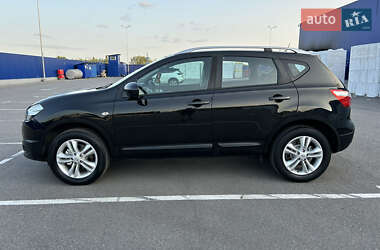Позашляховик / Кросовер Nissan Qashqai 2013 в 
