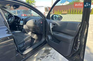 Внедорожник / Кроссовер Nissan Qashqai 2009 в 