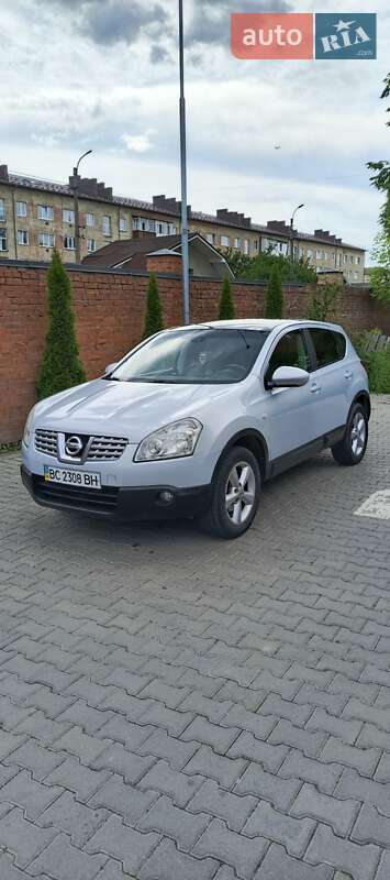 Внедорожник / Кроссовер Nissan Qashqai 2009 в 