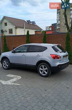 Внедорожник / Кроссовер Nissan Qashqai 2009 в 