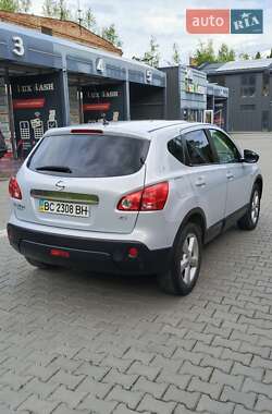 Внедорожник / Кроссовер Nissan Qashqai 2009 в 