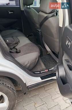 Внедорожник / Кроссовер Nissan Qashqai 2009 в 