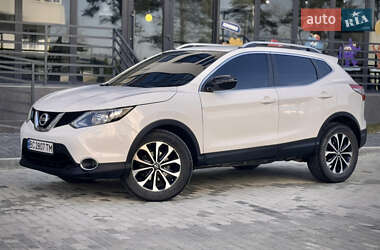 Внедорожник / Кроссовер Nissan Qashqai 2015 в 