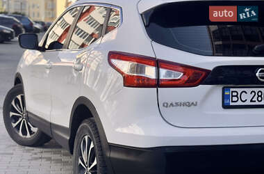 Внедорожник / Кроссовер Nissan Qashqai 2015 в 