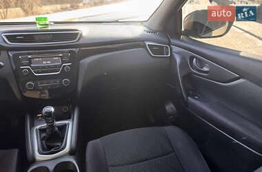 Внедорожник / Кроссовер Nissan Qashqai 2015 в 