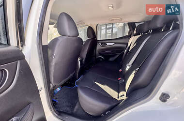 Внедорожник / Кроссовер Nissan Qashqai 2015 в 