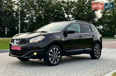 Внедорожник / Кроссовер Nissan Qashqai 2012 в 