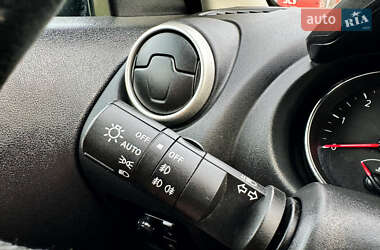 Внедорожник / Кроссовер Nissan Qashqai 2012 в 