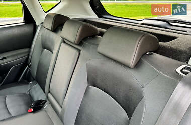 Внедорожник / Кроссовер Nissan Qashqai 2012 в 