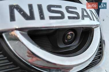 Позашляховик / Кросовер Nissan Qashqai 2013 в 