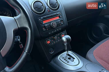 Внедорожник / Кроссовер Nissan Qashqai 2007 в 