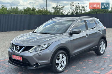 Внедорожник / Кроссовер Nissan Qashqai 2014 в 