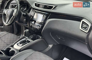 Внедорожник / Кроссовер Nissan Qashqai 2014 в 