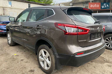 Позашляховик / Кросовер Nissan Qashqai 2019 в 