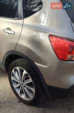 Внедорожник / Кроссовер Nissan Qashqai 2009 в 