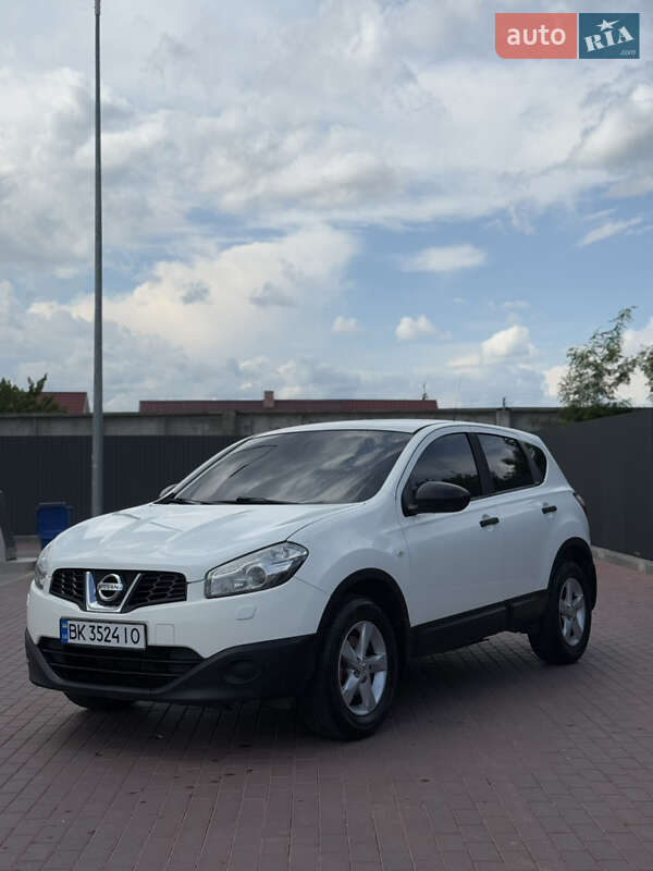 Внедорожник / Кроссовер Nissan Qashqai 2013 в Сарнах