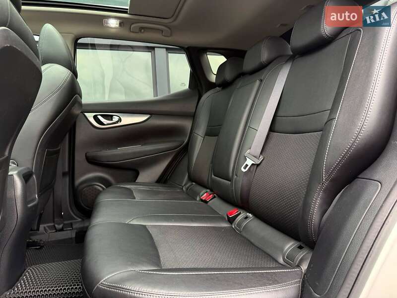 Внедорожник / Кроссовер Nissan Qashqai 2017 в Ровно фото 32 Внедорожник / Кроссовер Nissan Qashqai 2017 в Ровно
