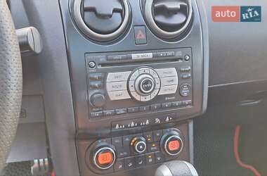 Позашляховик / Кросовер Nissan Qashqai 2009 в 