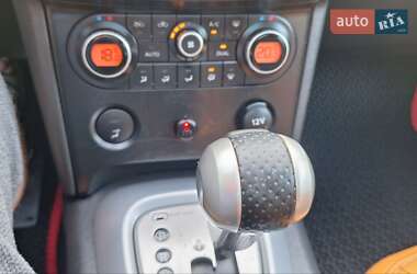 Позашляховик / Кросовер Nissan Qashqai 2009 в 