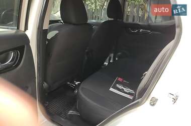Позашляховик / Кросовер Nissan Qashqai 2017 в 