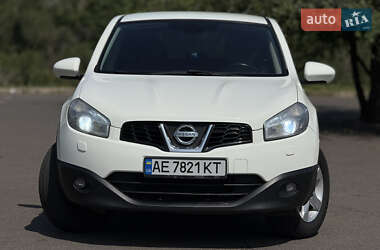 Внедорожник / Кроссовер Nissan Qashqai 2013 в 