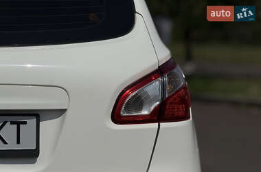 Внедорожник / Кроссовер Nissan Qashqai 2013 в 