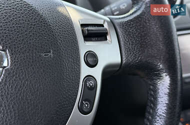 Внедорожник / Кроссовер Nissan Qashqai 2013 в 