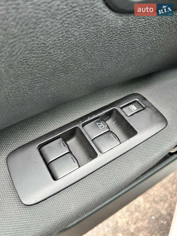 Внедорожник / Кроссовер Nissan Qashqai 2012 в Сумах