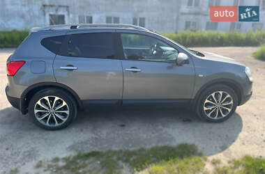 Позашляховик / Кросовер Nissan Qashqai 2009 в Львові