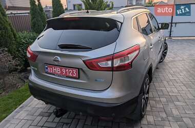 Внедорожник / Кроссовер Nissan Qashqai 2015 в 