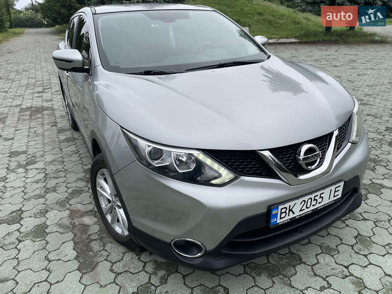 Внедорожник / Кроссовер Nissan Qashqai 2017 в Дубно