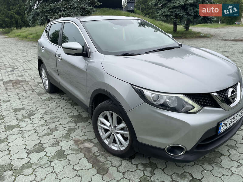 Внедорожник / Кроссовер Nissan Qashqai 2017 в Дубно