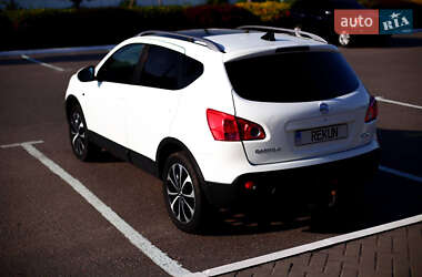 Внедорожник / Кроссовер Nissan Qashqai 2009 в 